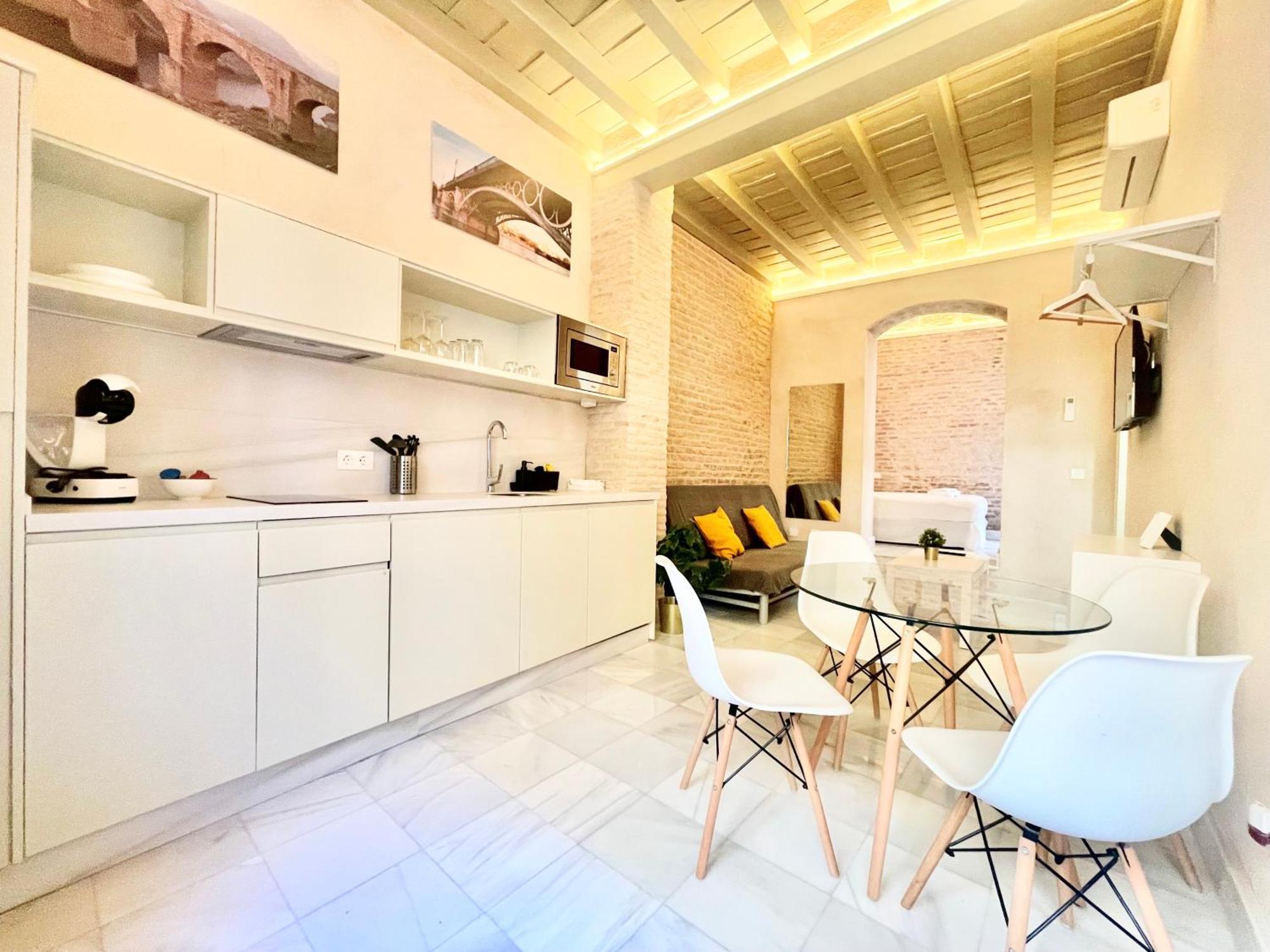 Apartment Click Triana - Patio Privado Seville